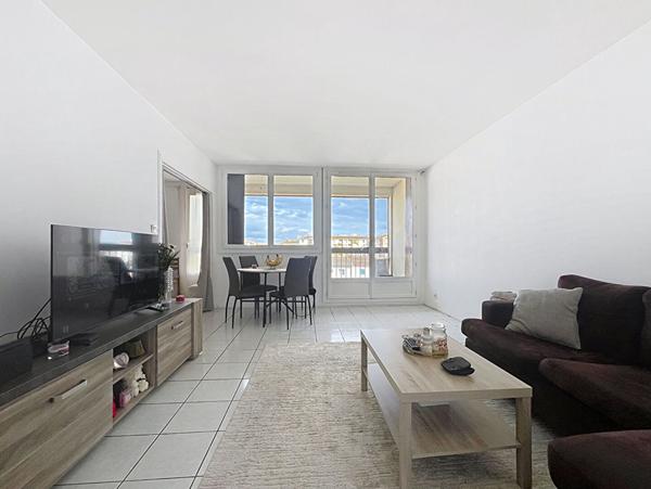 Appartement à louer sur Arles 74 m² 3 chambres dernier étage