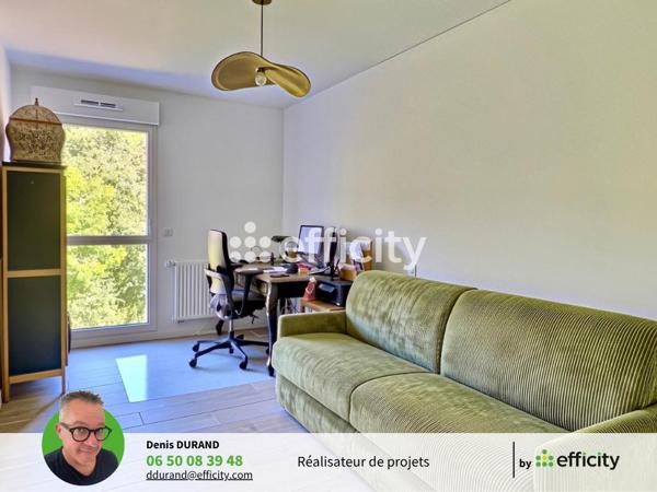 Appartement
         3 pièces
        - 79 m² Bien prestige 520 000 € *