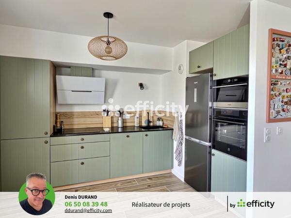 Appartement
         3 pièces
        - 79 m² Bien prestige 520 000 € *