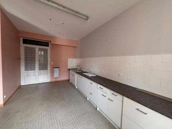 LA FLÈCHE CENTRE-VILLE IDÉAL INVESTISSEUR  T2 : 48m2