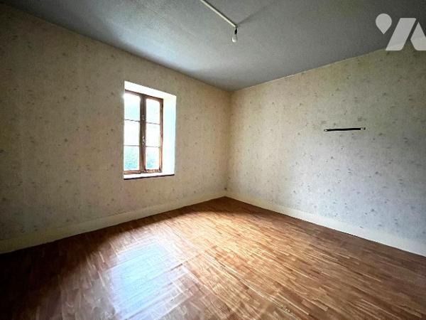 Ensemble immobilier à Nogent 52800 - 9 pièces - 6 chambres et 4000 m² de terrain