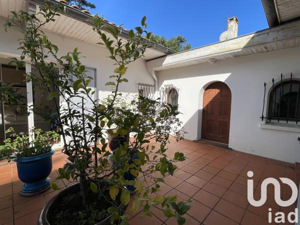 Maison traditionnelle 12 pièces de 290 m² à Soorts-Hossegor (40150)