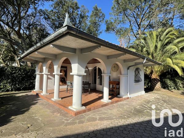 Maison traditionnelle 12 pièces de 290 m² à Soorts-Hossegor (40150)