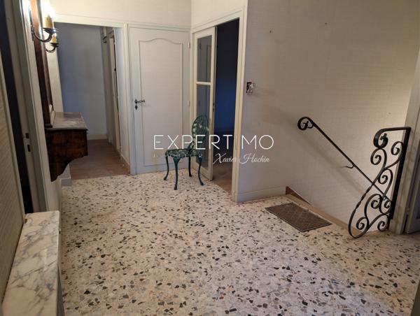 Montluçon (03100) ARCHITECTURE 60's : 168 m² AUX VOLUMES EXCEPTIONNELS – 97 000 € FAI