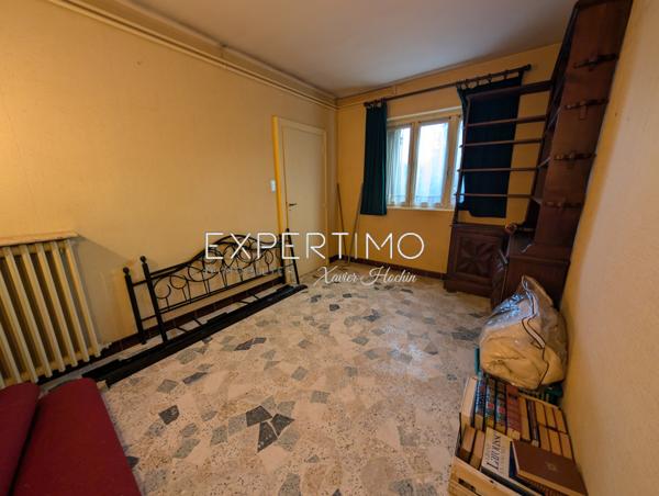 Montluçon (03100) ARCHITECTURE 60's : 168 m² AUX VOLUMES EXCEPTIONNELS – 97 000 € FAI