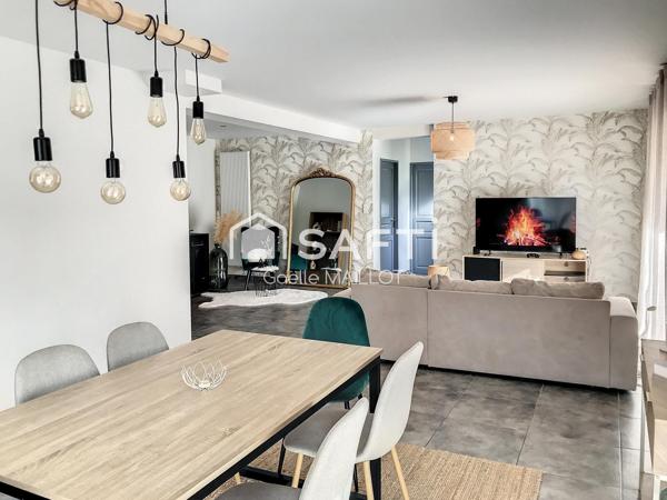 Villa 4 faces avec terrasse et jardin