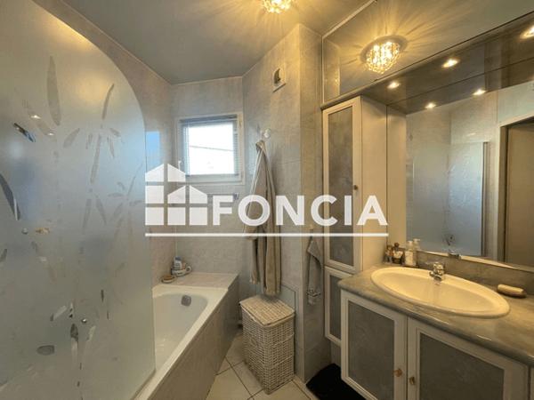Location Appartement 3 pièces 73.77 m² - 3 RUE DE LA MACONNE Barberaz 73000