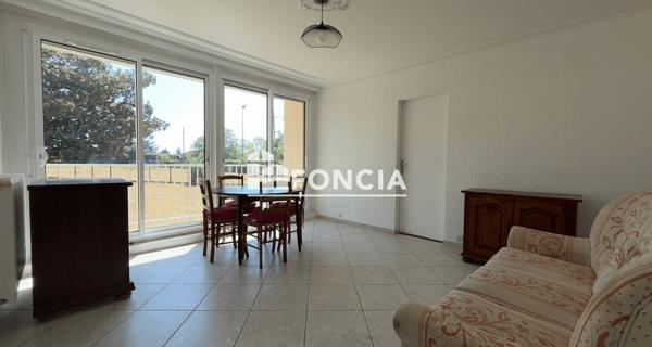 Location Appartement meublé 2 pièces 46 m² - Bron 69500