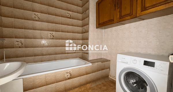 Location Appartement meublé 2 pièces 46 m² - Bron 69500