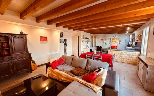 Appartement à vendre    4 pièces • 100,14 m2 Joyeuse