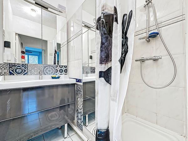 A vendre à Marseille 13013 - SAINT JEROME - Terrasse - 2 garages en sous-sol