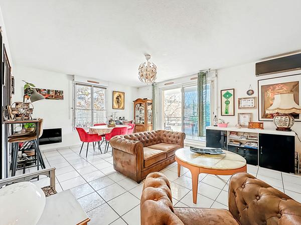 A vendre à Marseille 13013 - SAINT JEROME - Terrasse - 2 garages en sous-sol