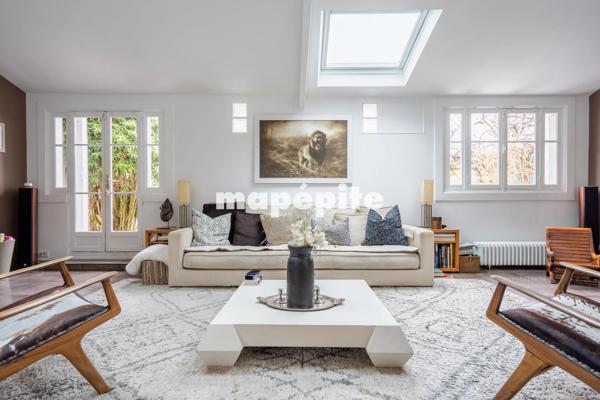Appartement
         5 pièces
        - 182 m² Exclusivité 898 000 € *