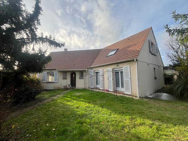 Maison Osny 7 pièce(s) 193.45 m2 €430 000 ** - Référence 11129