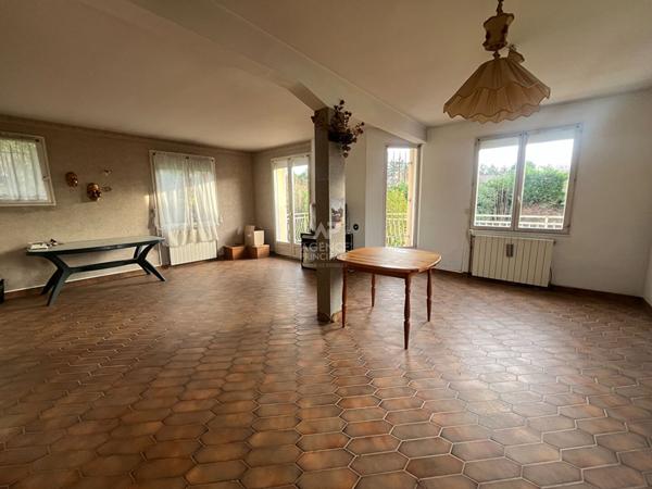 Maison Osny 7 pièce(s) 193.45 m2 €430 000 ** - Référence 11129