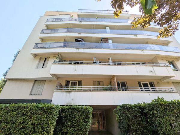 T3 lumineux - Grand Balcon & Vue Jardin - Asnières , Asnieres sur seine T3 lumineux - Grand Balcon & Vue Jardin - Asnières , Asnieres sur seine