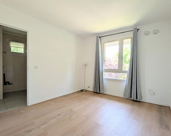 T3 lumineux - Grand Balcon & Vue Jardin - Asnières , Asnieres sur seine T3 lumineux - Grand Balcon & Vue Jardin - Asnières , Asnieres sur seine