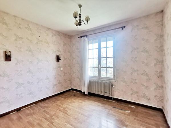 Saint-Rémy-lès-Chevreuse (78470) MAISON INDIVIDUELLE DE PLAIN-PIED avec sous-sol total sur 1000m² de terrain arboré