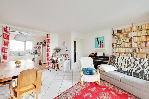 Paris (75019) Beau 3 pièces avec jardin d'hiver - Parc de la Villette