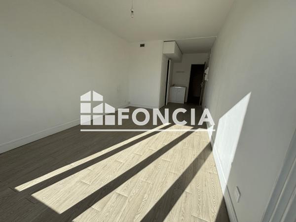 Location Studio 22.44 m² - 83 BOULEVARD JARDIN L'EVEQUE Evreux 27000