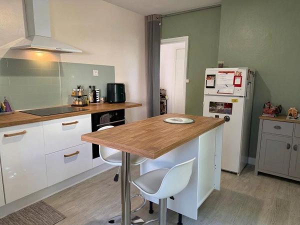 Vente                                                      Appartement
                        
                     4 pièces                      88 m2                     à Firmi