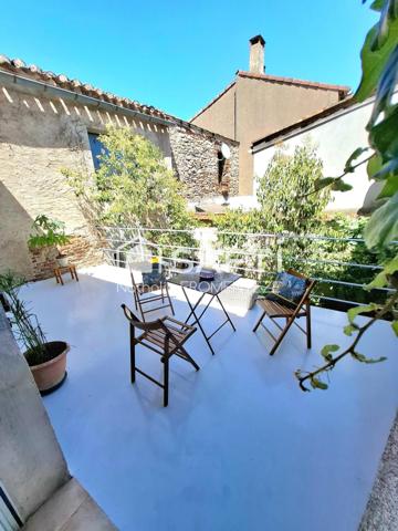 Maison de ville avec une terrasse + une cour intérieur