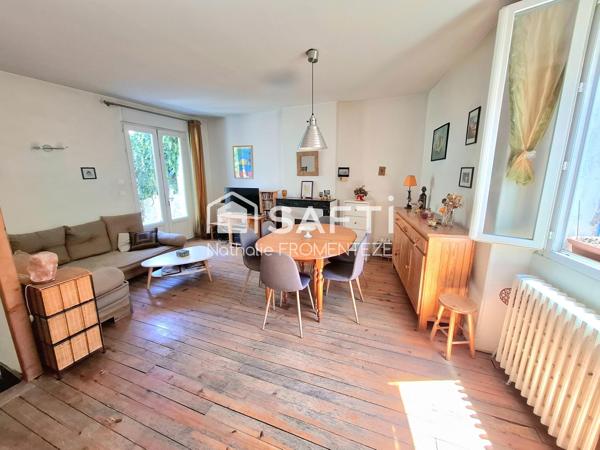 Maison de ville avec une terrasse + une cour intérieur