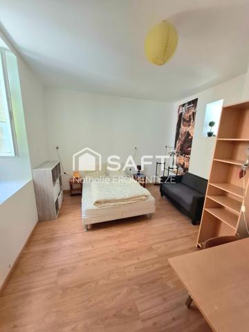 Maison de ville avec une terrasse + une cour intérieur
