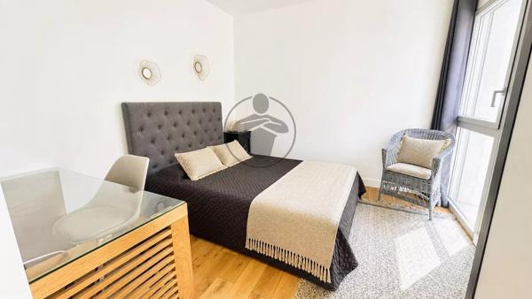 Vente                                                      Villa
                        
                     8 pièces                      210 m2                     à Saint-Clément-de-Rivière