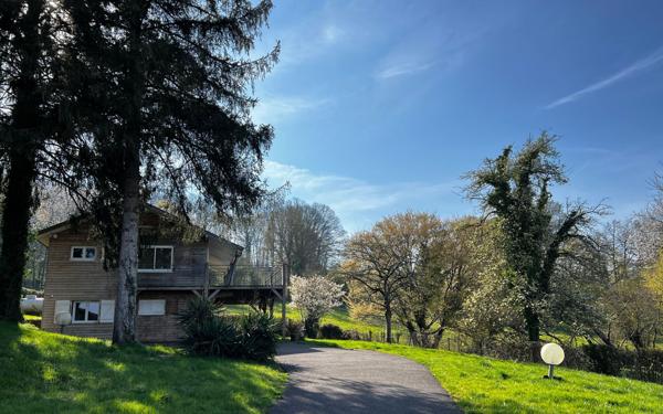 Maison à vendre    4 pièces •  Condeau