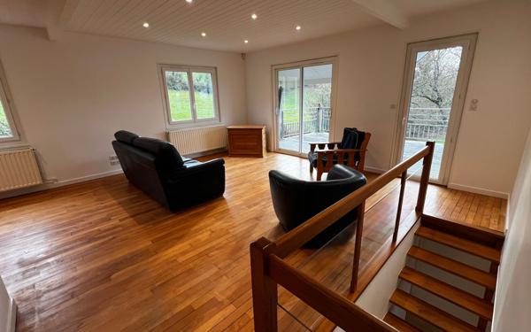 Maison à vendre    4 pièces •  Condeau