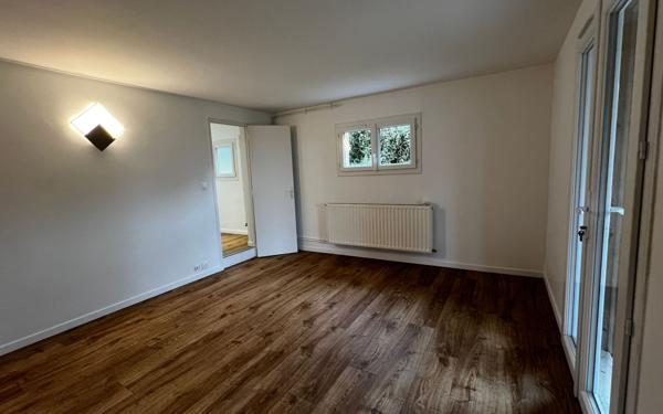Maison à vendre    4 pièces •  Condeau