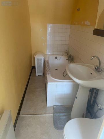 Maison à vendre à Poncé-sur-le-Loir dans la Sarthe (72340), ref : 13816/1144   
BOURG