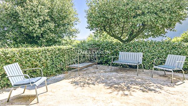 A vendre - Villeneuve Lès Avignon - Maison -piscine- vue mont ventoux- 5 chambres -terrain 1000 m²