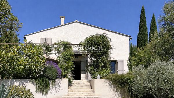 A vendre - Villeneuve Lès Avignon - Maison -piscine- vue mont ventoux- 5 chambres -terrain 1000 m²