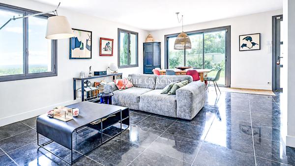 A vendre - Villeneuve Lès Avignon - Maison -piscine- vue mont ventoux- 5 chambres -terrain 1000 m²