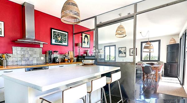 A vendre - Villeneuve Lès Avignon - Maison -piscine- vue mont ventoux- 5 chambres -terrain 1000 m²