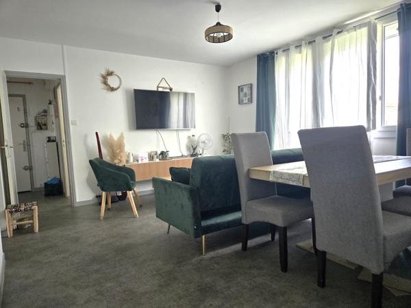 Appartement
                                                                                                                                                                                                                                                                                                                        4 pièce(s)                                                                                                                                                                                                          3 chambre(s)                                                                                                                                                                                                          67.91  m²