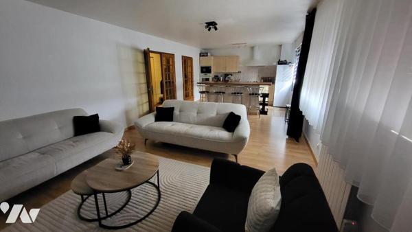 MANDEURE, En copropriété, un appartement loué  de type deux pièces avec cave et garage