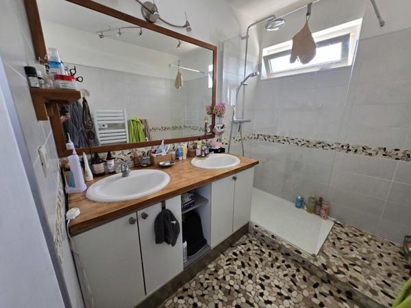 Appartement à vendre 187 500 € Saint-André-de-Sangonis 4 p 88 m² DPE C