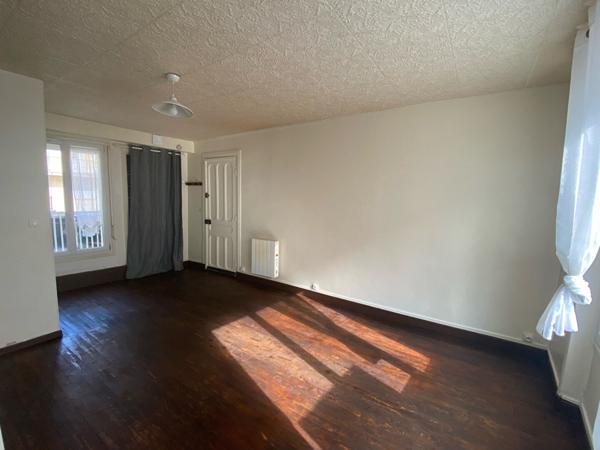 À LOUER - LOCAL - BALLANCOURT