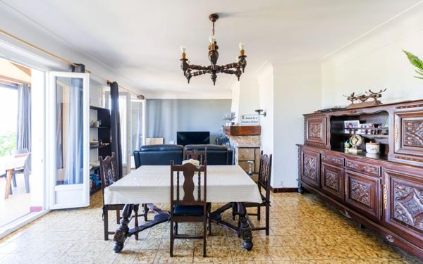 Maison à vendre    7 pièces •  Anglet