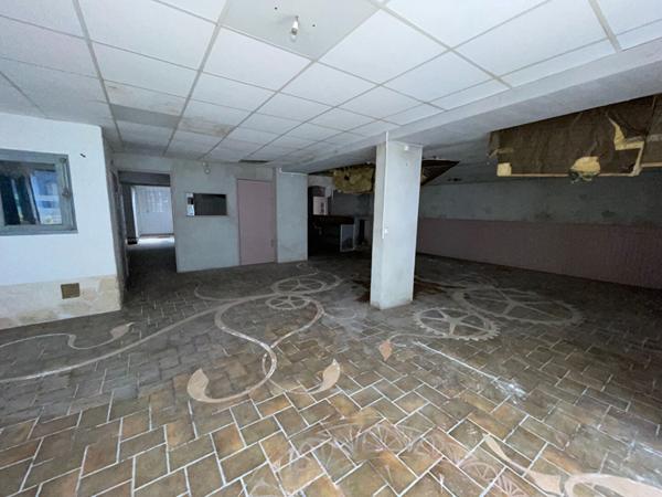 Local FONTENAY LE COMTE