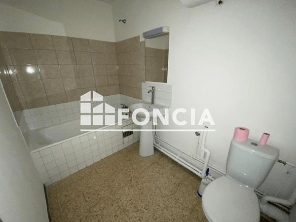 Location Studio 24.52 m² - LE GABIAN - 35 AVENUE DU MARECHAL JUIN Marignane 13700