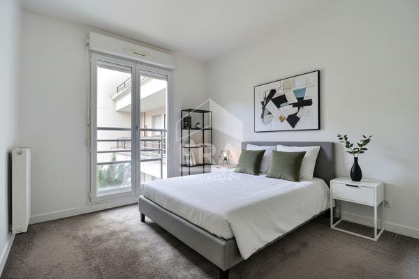 À VENDRE Appartement 3 pièces de 66 m² avec balcon, parking et cave