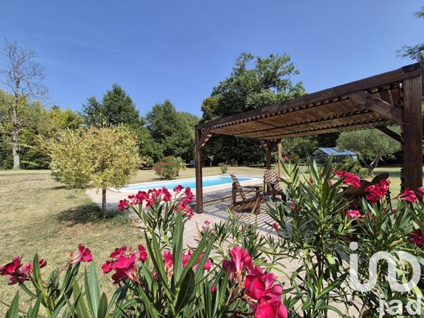 Maison à vendre 5 pièces 185 m² Scorbé-Clairvaux