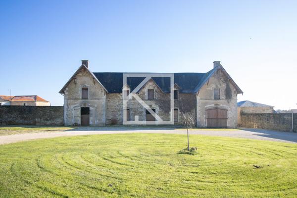 CHÂTEAU STYLE RENAISSANCE AVEC GÎTES ET DÉPENDANCES