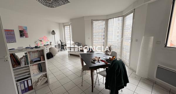 Location Appartement 2 pièces 52.94 m² - Clermont-ferrand 63000