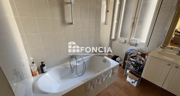 Location Appartement 5 pièces 144.8 m² - Valence 26000