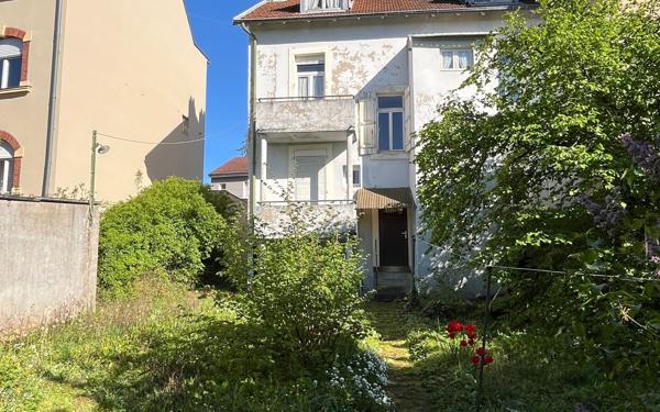 Maison à vendre    8 pièces • 208 m2 Metz